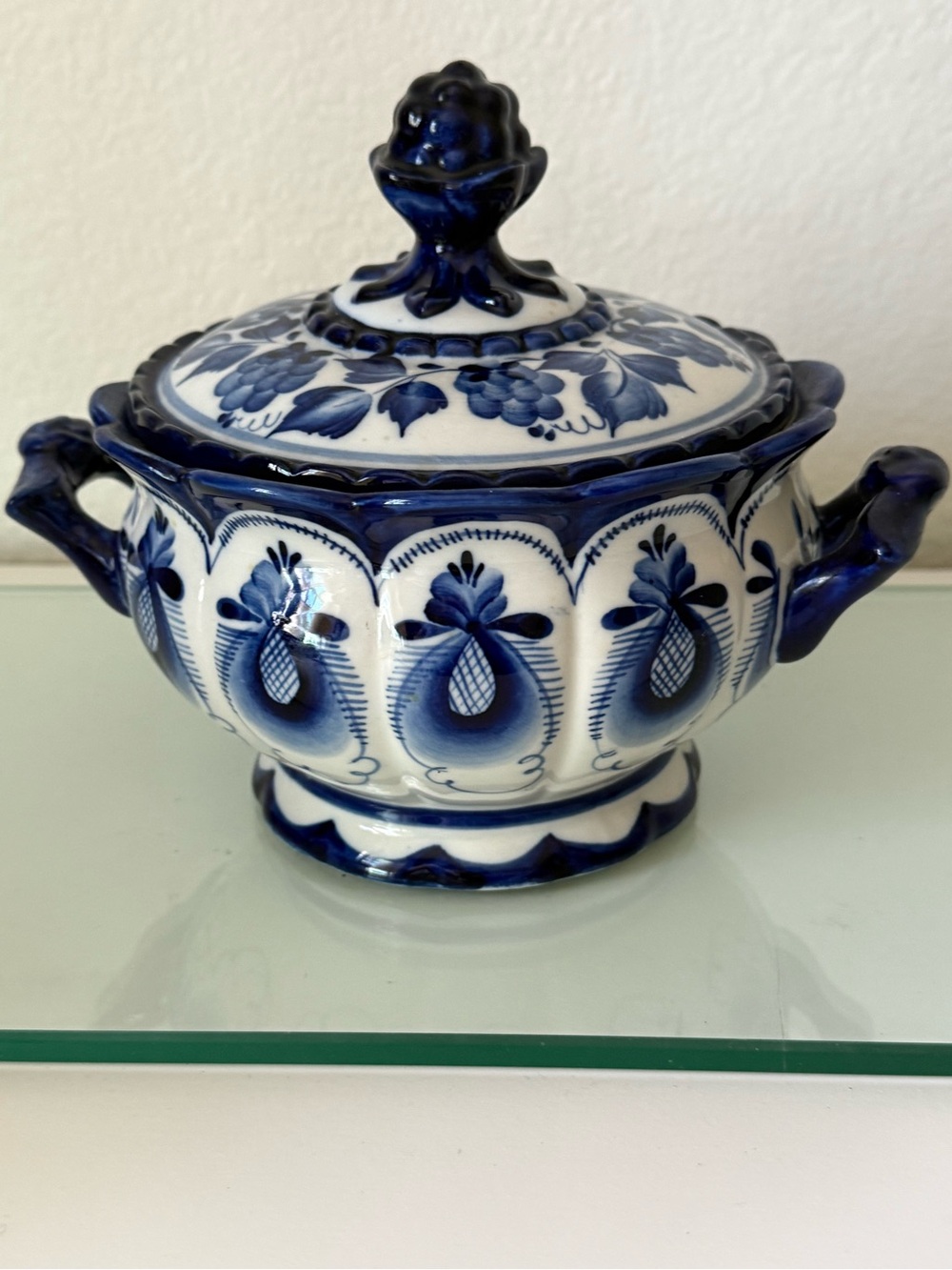 Gzhel Blue and White Decorative Lidded Ceramic Bowl - Classic Floral Design vtg